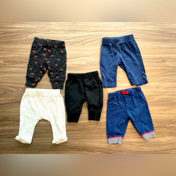 Carter's Other - Set of 5 Baby Pants in Black, Blue, and Cream size 3M